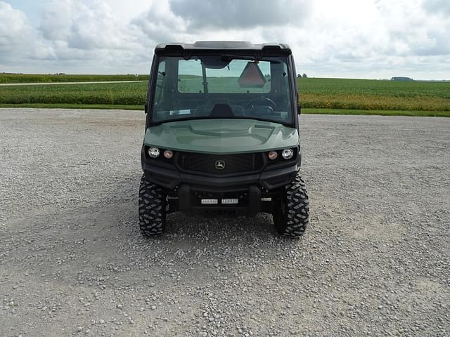 Image of John Deere XUV 835M equipment image 1