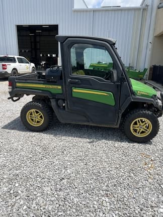 Image of John Deere XUV 835M equipment image 1