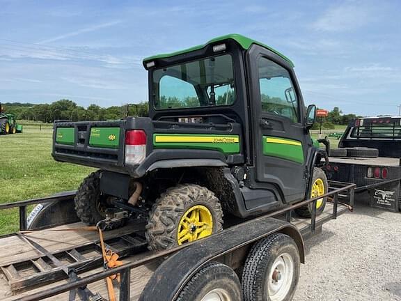 Image of John Deere XUV 835R equipment image 3