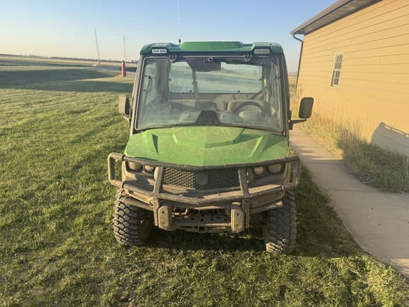 Image of John Deere XUV 835R equipment image 2