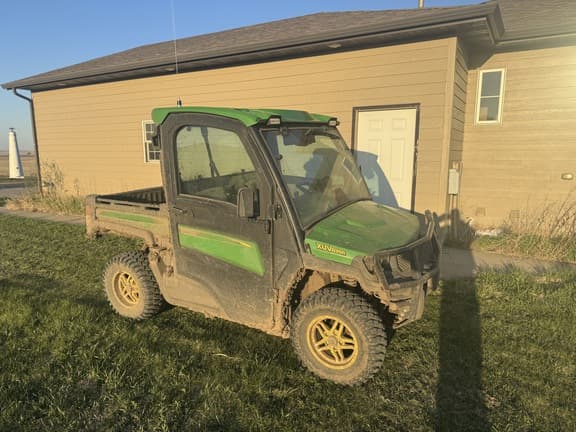 Image of John Deere XUV 835R Primary image