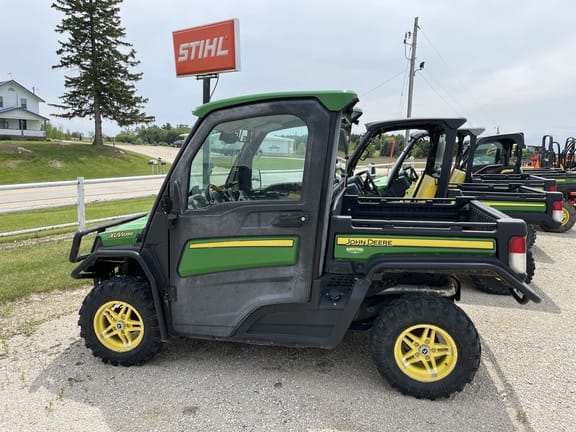 2019 John Deere XUV 835R Equipment Image0