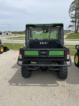 Image of John Deere XUV 835R equipment image 1