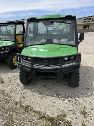 Image of John Deere XUV 835R equipment image 2