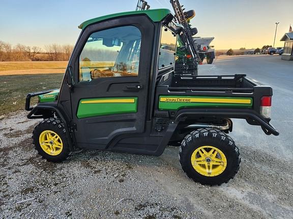 Image of John Deere XUV 835R Primary image