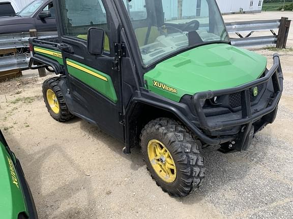 Image of John Deere XUV 835R equipment image 2