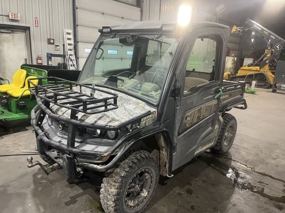 Image of John Deere XUV 835R Primary image