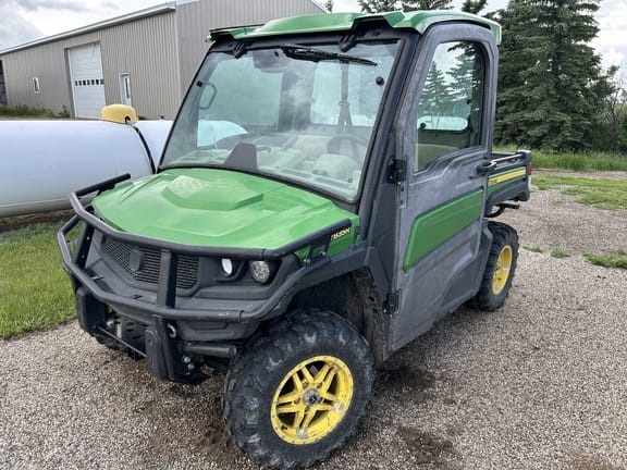 2019 John Deere XUV 835R Equipment Image0