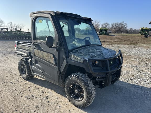 Image of John Deere XUV 835R equipment image 3