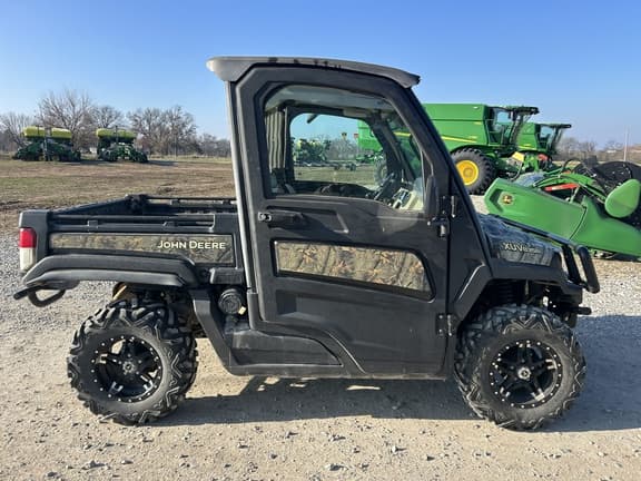 Image of John Deere XUV 835R equipment image 4