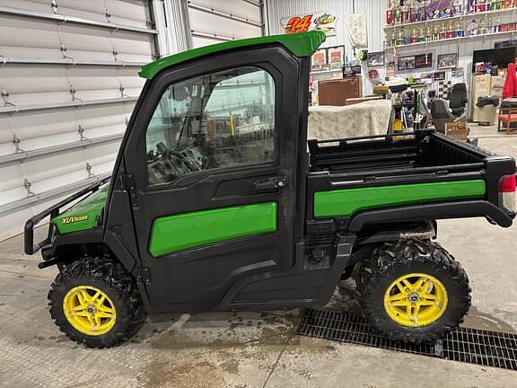 Image of John Deere XUV 835R equipment image 1