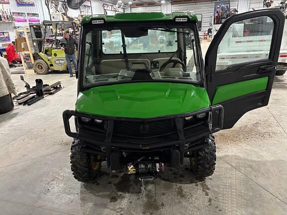 Image of John Deere XUV 835R equipment image 3