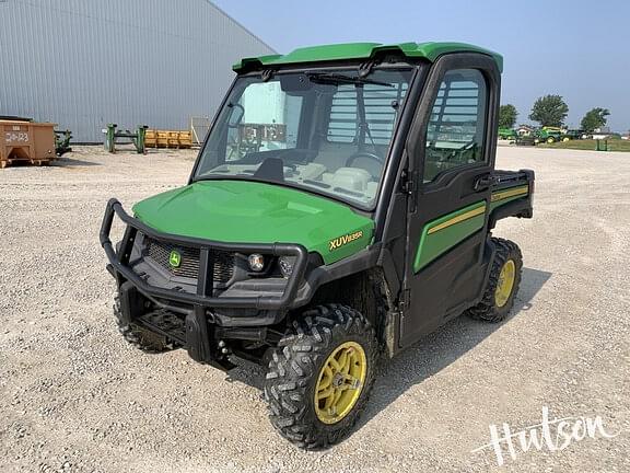 Image of John Deere XUV 835R equipment image 1