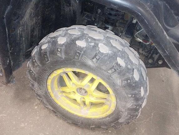 Image of John Deere XUV 835R equipment image 3