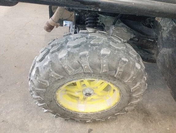 Image of John Deere XUV 835R equipment image 4
