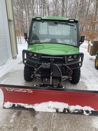 Main image John Deere XUV 835R