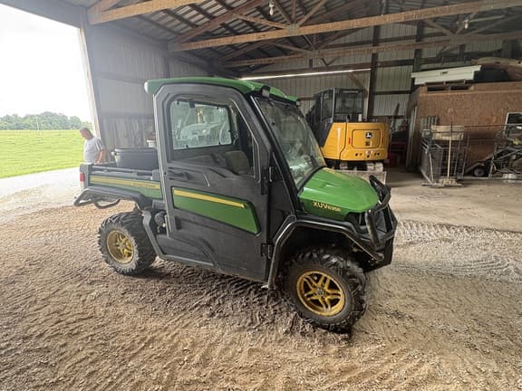 Image of John Deere XUV 835R equipment image 2