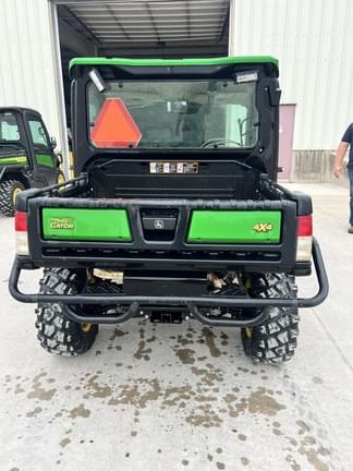 Image of John Deere XUV 835R equipment image 3