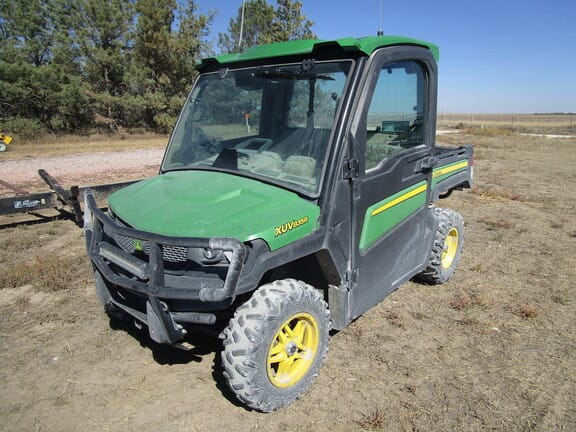 Main image John Deere XUV 835R