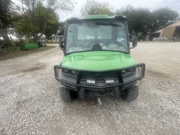 Image of John Deere XUV 835R equipment image 1