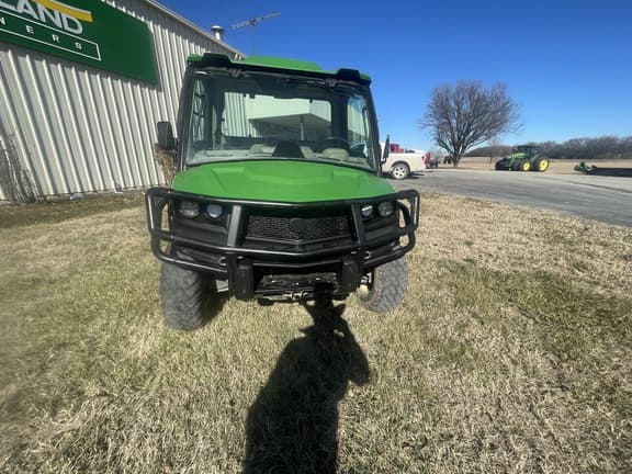Image of John Deere XUV 835R equipment image 1
