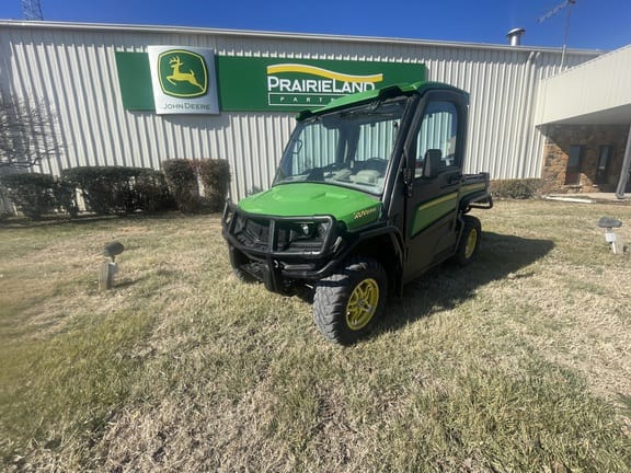 2019 John Deere XUV 835R Equipment Image0