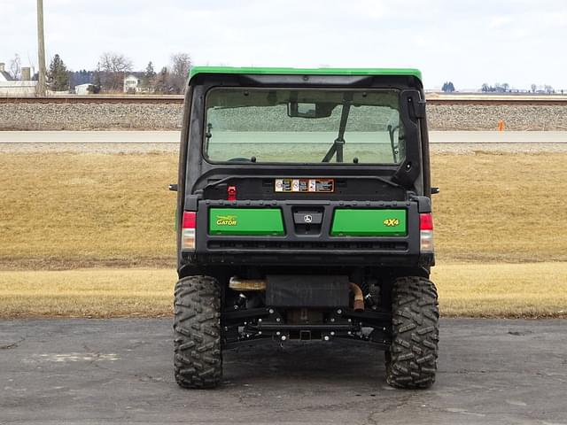 Image of John Deere XUV 835R equipment image 4