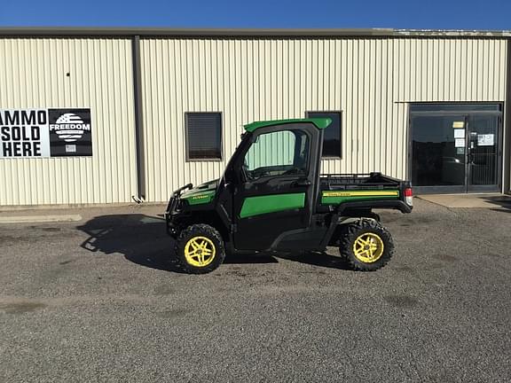 Image of John Deere XUV 835R Primary image