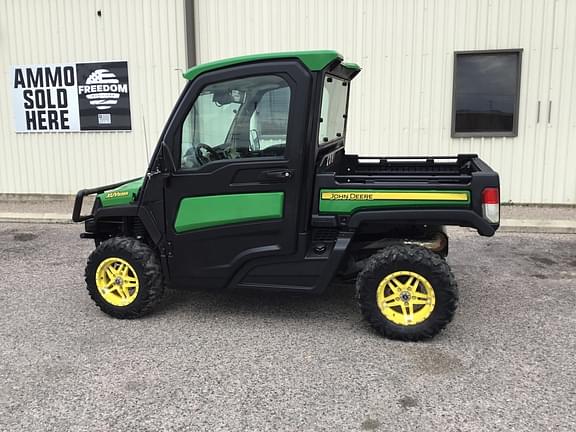 Image of John Deere XUV 835R equipment image 4