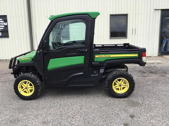 Image of John Deere XUV 835R Primary image