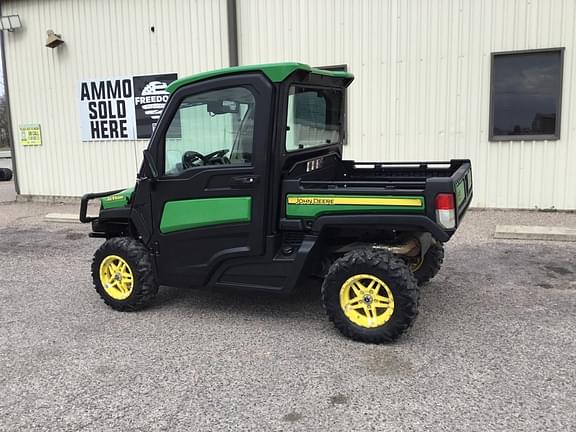 Image of John Deere XUV 835R equipment image 2