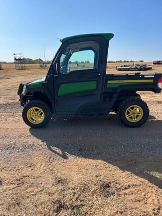 Image of John Deere XUV 835R Primary image