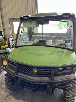 Image of John Deere XUV 835R equipment image 3