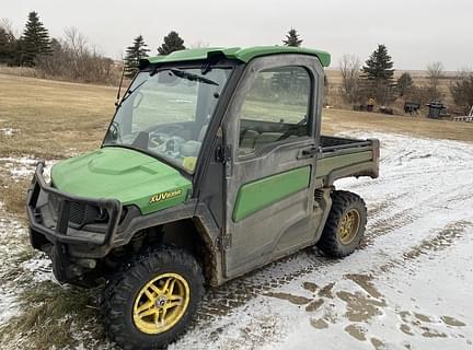 Image of John Deere XUV 835R Primary image