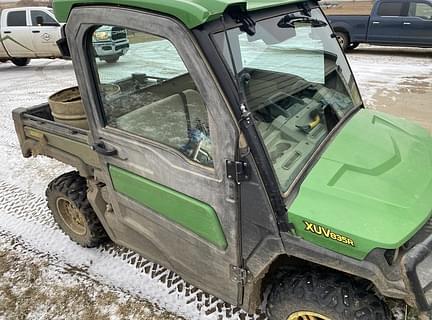 Image of John Deere XUV 835R equipment image 1