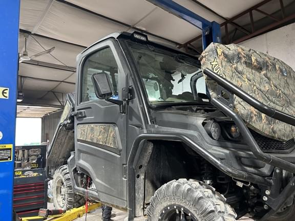 Image of John Deere XUV 835R equipment image 3