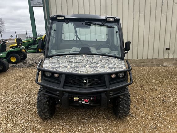 Image of John Deere XUV 835R equipment image 1