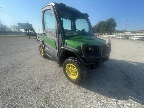 Image of John Deere XUV 835R equipment image 2