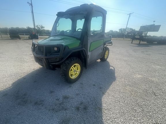 2019 John Deere XUV 835R Equipment Image0