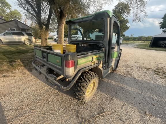 Image of John Deere XUV 835R equipment image 4