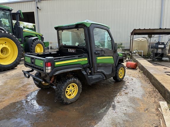 Image of John Deere XUV 835R equipment image 3