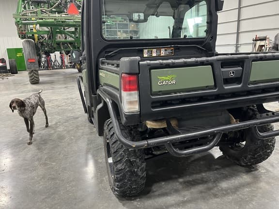 Image of John Deere XUV 835R equipment image 3