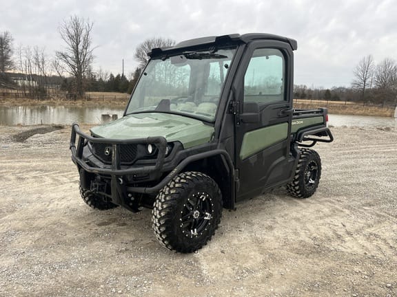 2019 John Deere XUV 835R Equipment Image0