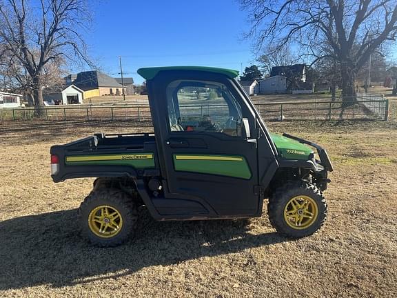 Image of John Deere XUV 835R equipment image 2