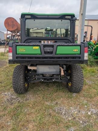Image of John Deere XUV 835R equipment image 2