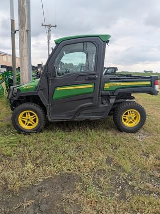 Image of John Deere XUV 835R Primary image
