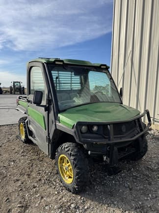 Image of John Deere XUV 835R Primary image