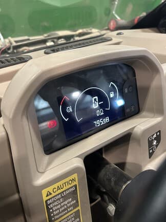 Image of John Deere XUV 835R equipment image 3