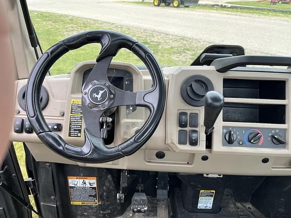 Image of John Deere XUV 835R equipment image 4