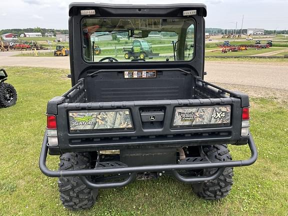Image of John Deere XUV 835R equipment image 3